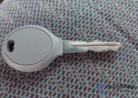 1999 Jeep Cherokee Classic/Sport из США, поврежденный, VIN 1J4FF68S6XL635017